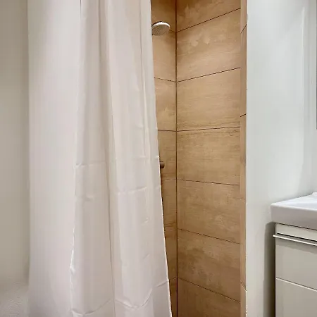 Two Bedroom In Copenhagen, Amagerbrogade 93, Apartment *