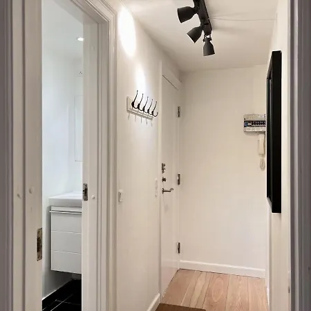 Two Bedroom In Copenhagen, Amagerbrogade 93, *
